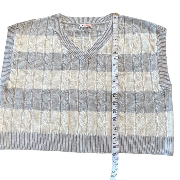 SO Women's Wide Stripe Cropped Cable Knit V Neck Acrylic Sweater Vest Size L - Picture 5 of 8